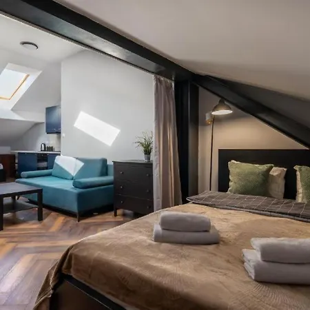 Close-golden - Old Town - Marcinkowskiego #3 Varsóvia